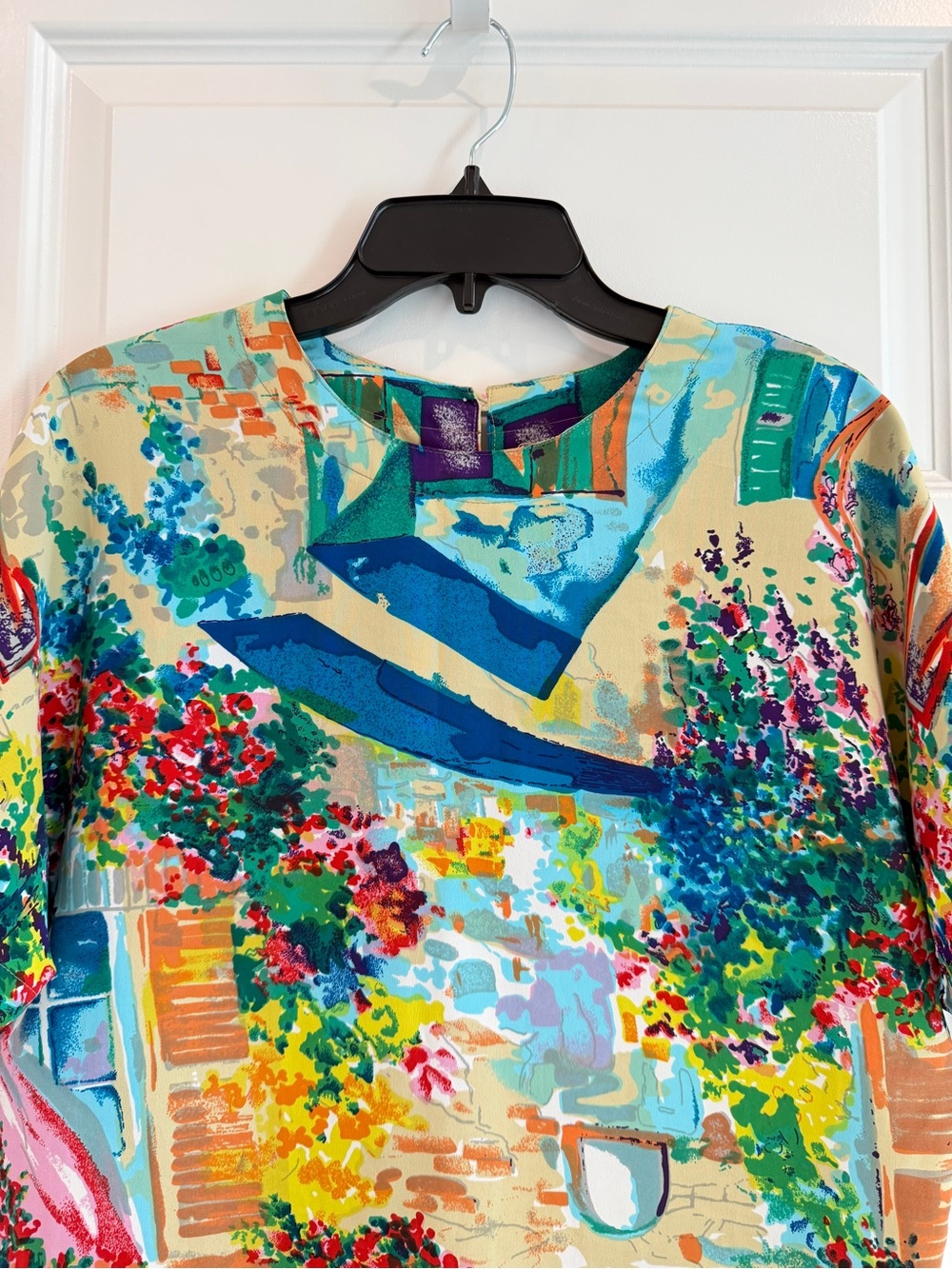 Vintage Caviar Women’s Colorful Blouse in Artsy European Street Scene Print Sz S - Picture 2 of 10